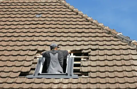 Pose de velux - Saint-Trivier-de-Courtes